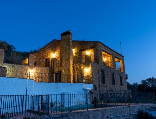 Casa Rural Las Cuevas - Fuentes de León